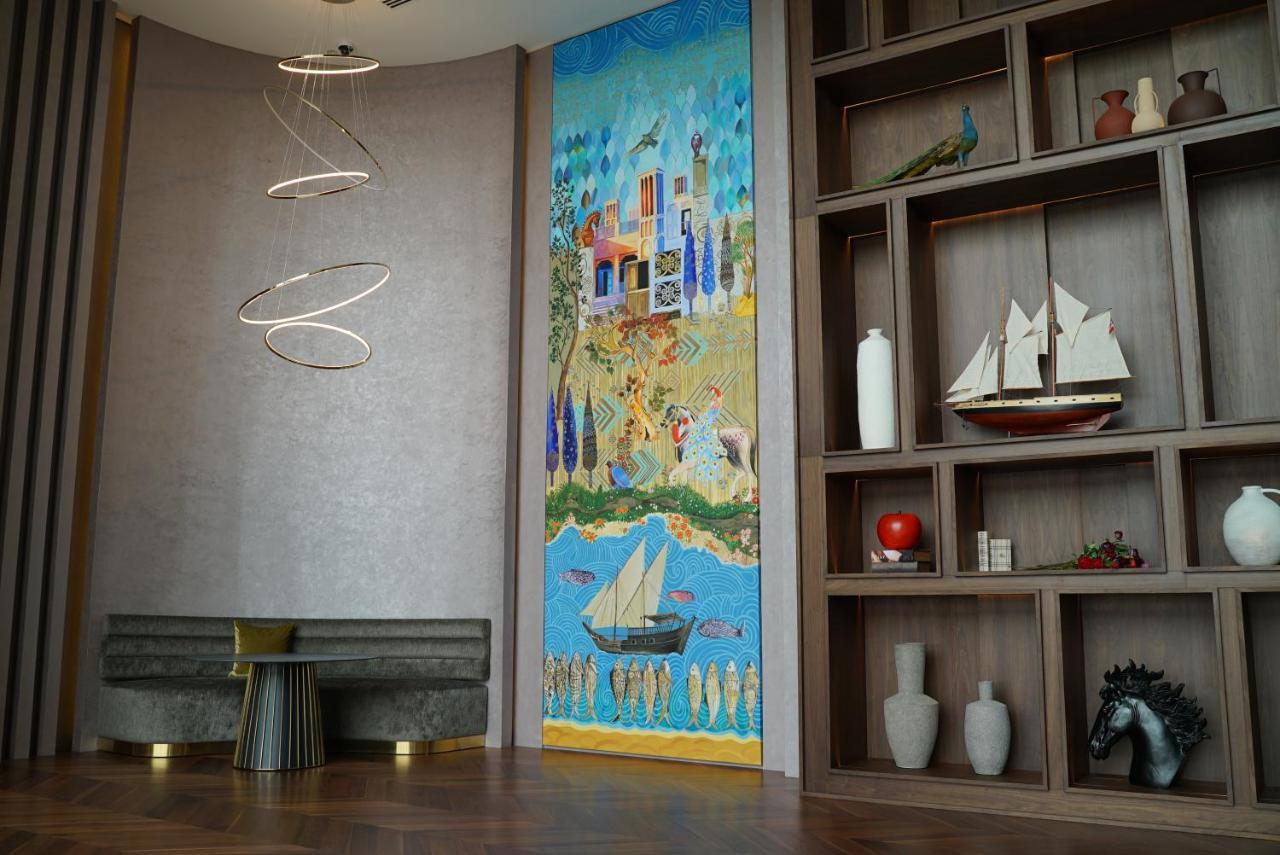 Movenpick Jumeirah Village Triangle Dubái Exterior foto The interior of the hotel