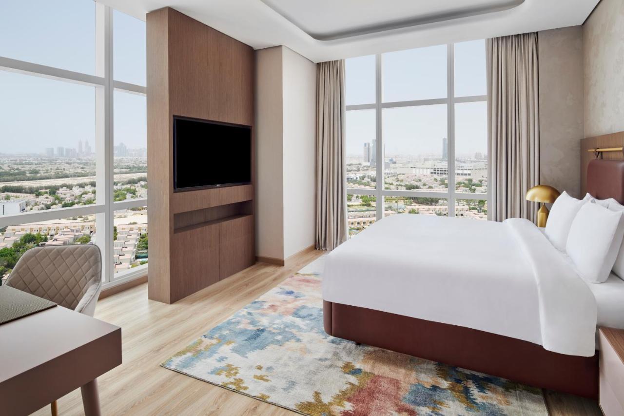 Movenpick Jumeirah Village Triangle Dubái Exterior foto